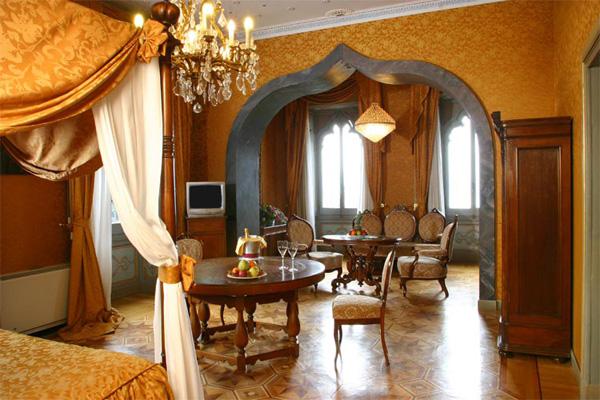 The Small Luxury Hotels of the WorldLe Sosteroyal suite