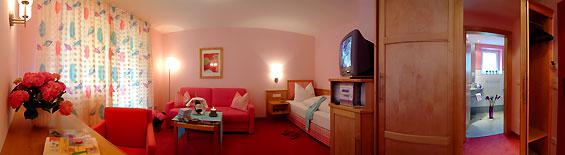 Single Bedroom "Pink"