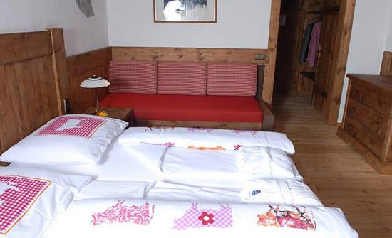 Room "Zwolferalm"