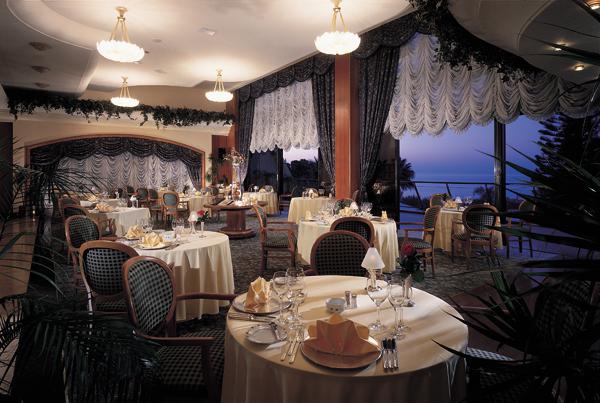 The Leading Hotels of the World Amathus HotelsLa Rotisserie Restaurant