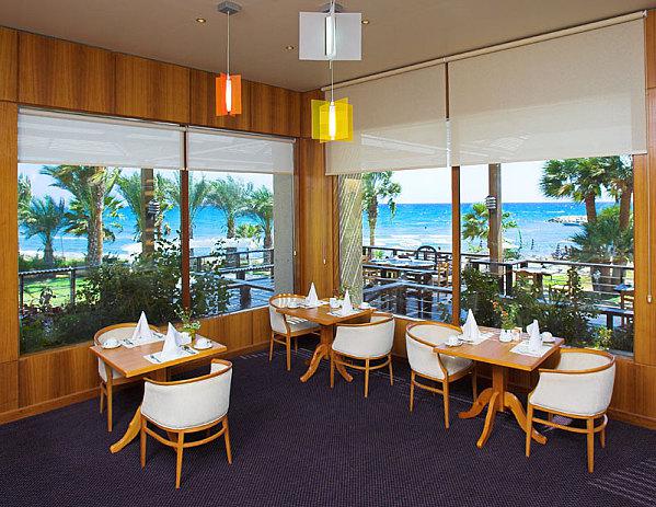 Lordos Golden HotelsYacht Club restaurant