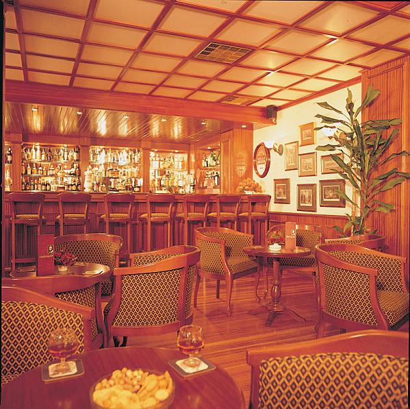 Lordos Golden HotelsShakespear bar