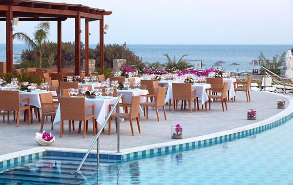 The Leading Hotels of the World Kohilo All Day Pool Restaurant