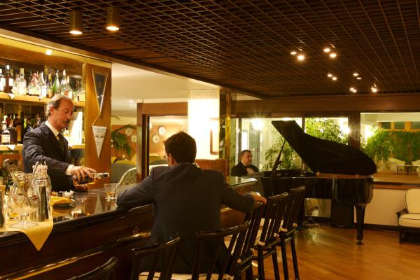Relais & Ch&#226;teauxThe Piano Bar