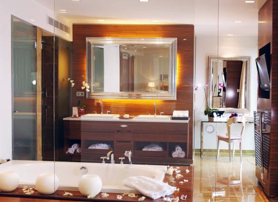 The Leading Hotels of the World Kempinski HotelsRoyal Suite Bathroom