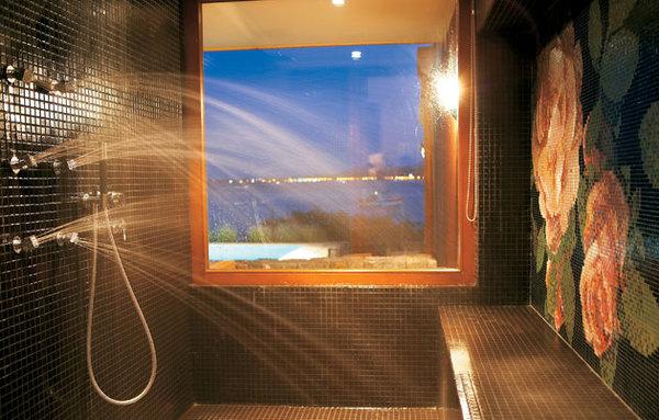 Great Hotels of the WorldGrecotel Hotels & ResortsDream Villa Waterfront- Ebony Jet Shower