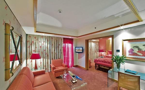 Small Luxury Hotels of the WorldRouge Suite