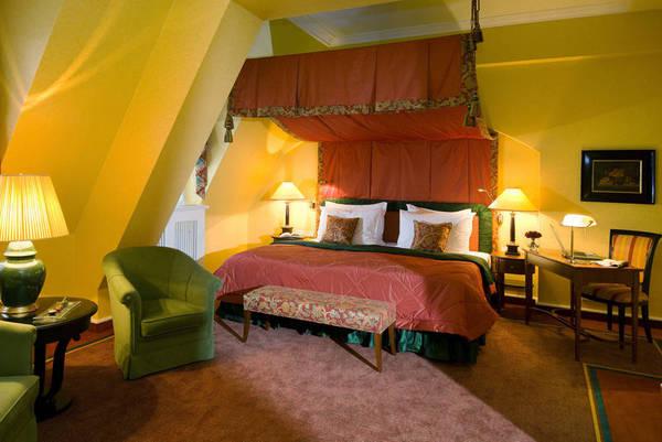 Leading Hotels of the World 