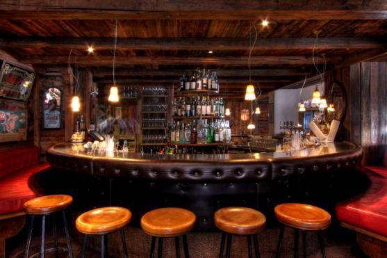 The Leading Hotels of the World Bar