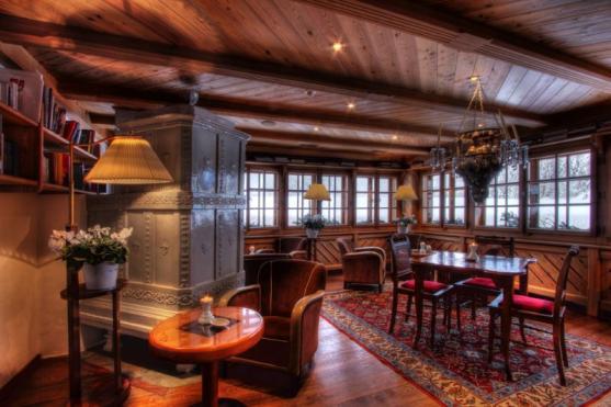 The Leading Hotels of the World Lounge