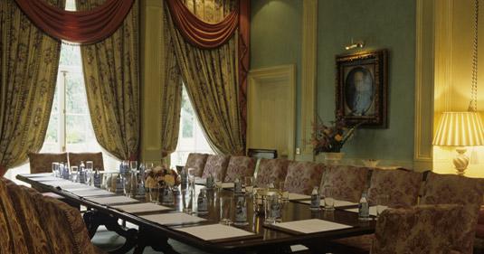 Relais & Ch&#226;teaux